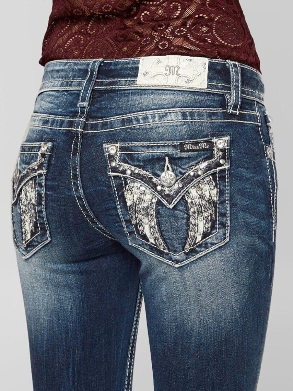 Miss Me Stretch Cropped Jean Size 29